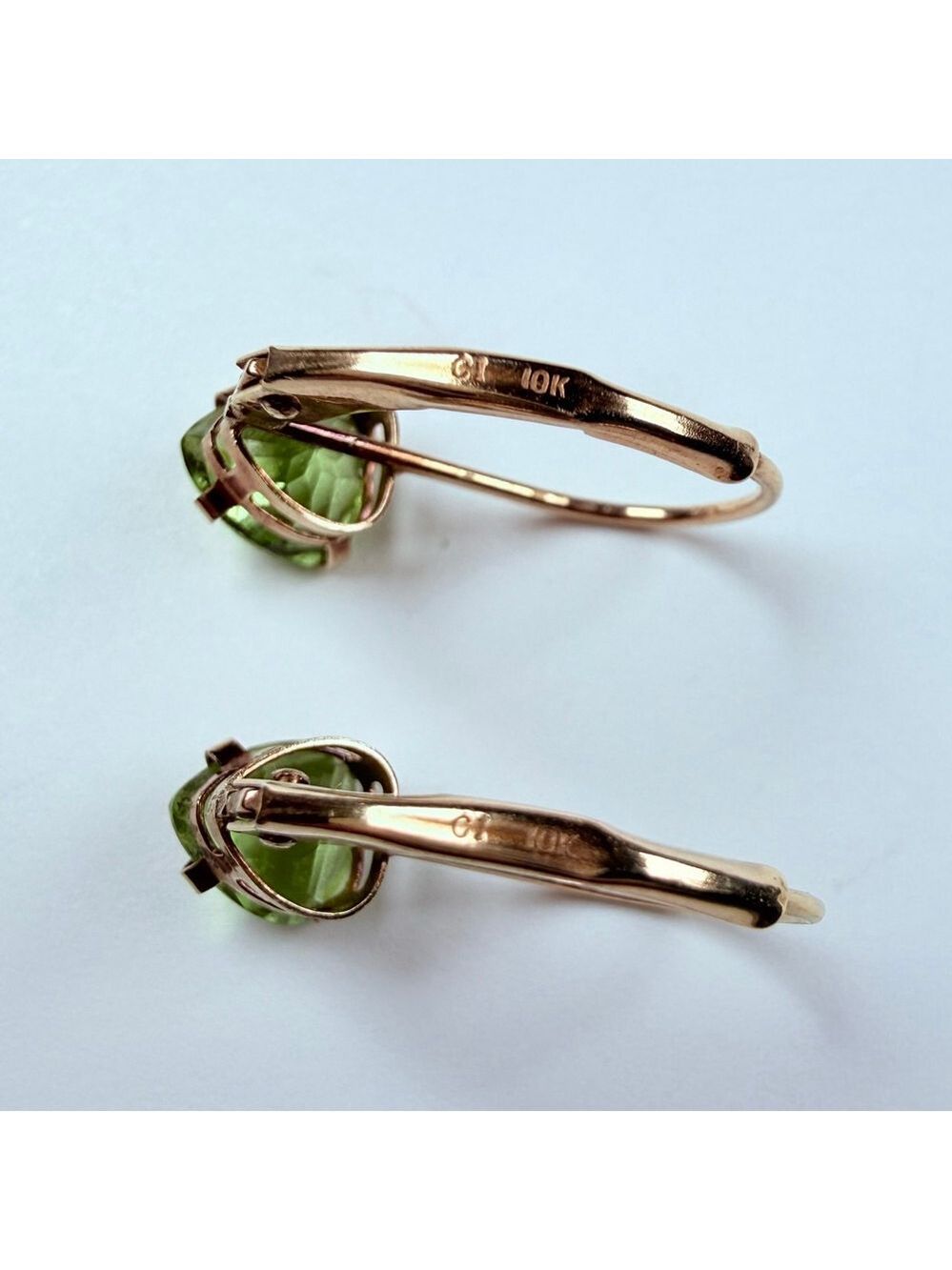 10K Solid Yellow Gold Peridot Hearts Caspian Inc Leverback Drop Vintage Earrings - Picture 5 of 6
